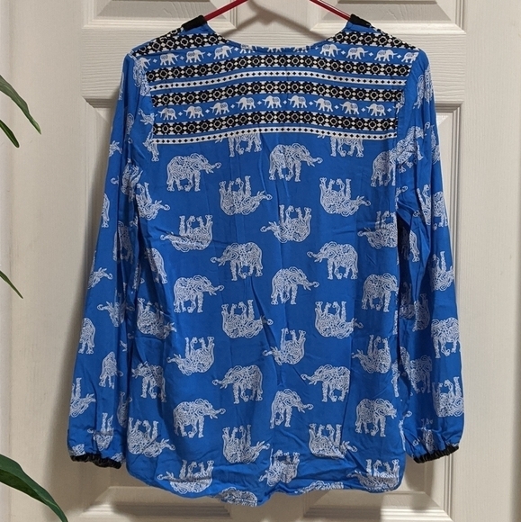 Crown & Ivy Velvet Trimmed Women's Top Size Sm - Picture 7 of 9